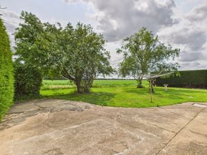 Driveway/rear garden- click for photo gallery